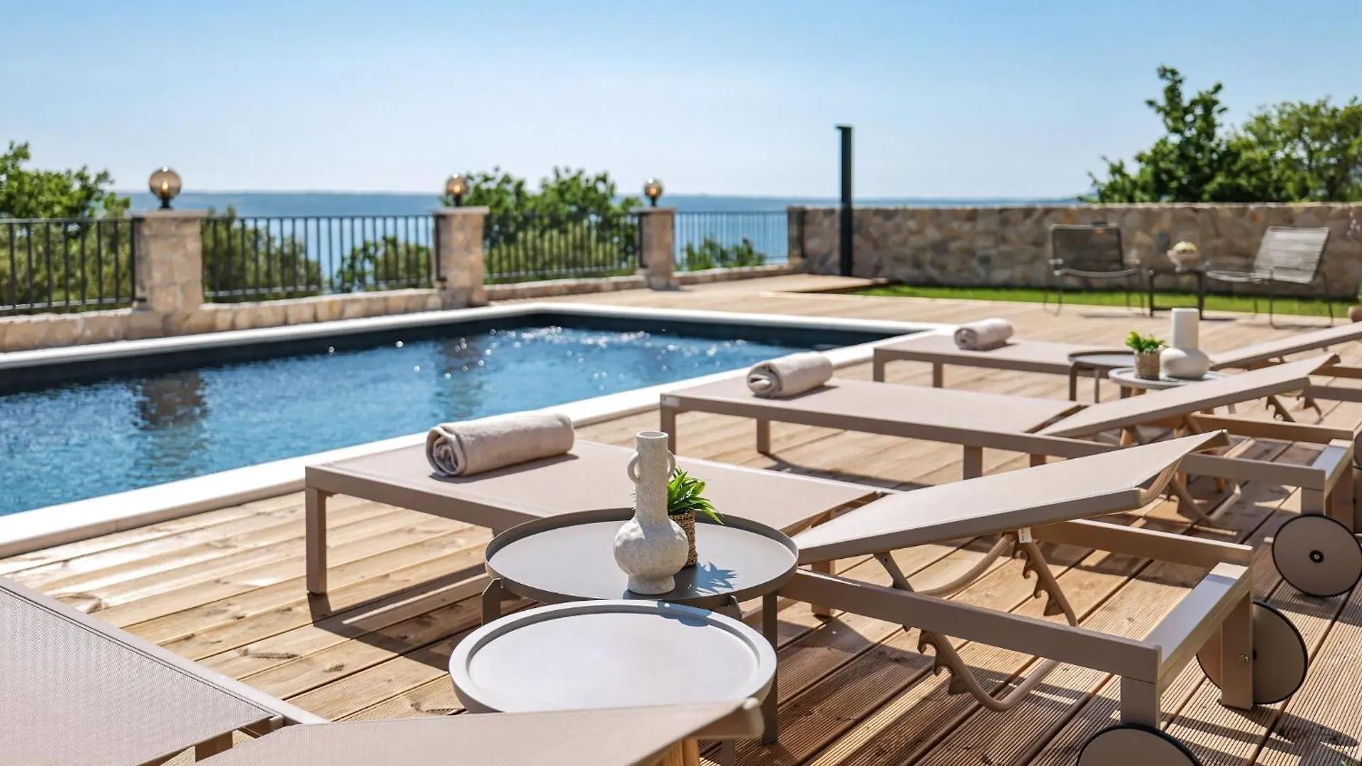 Holiday home Villa Grota Maslenica