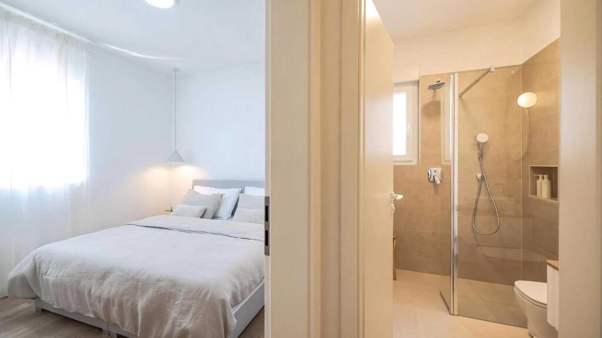 Villa Grota Maslenica Holiday home