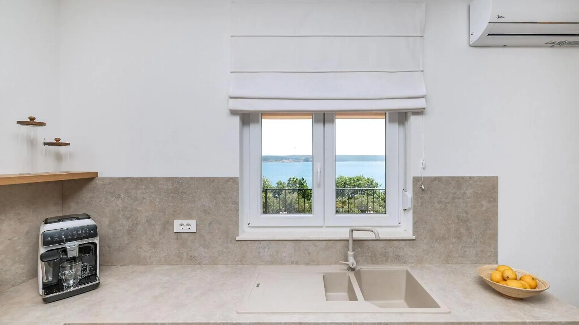 Villa Grota Maslenica
