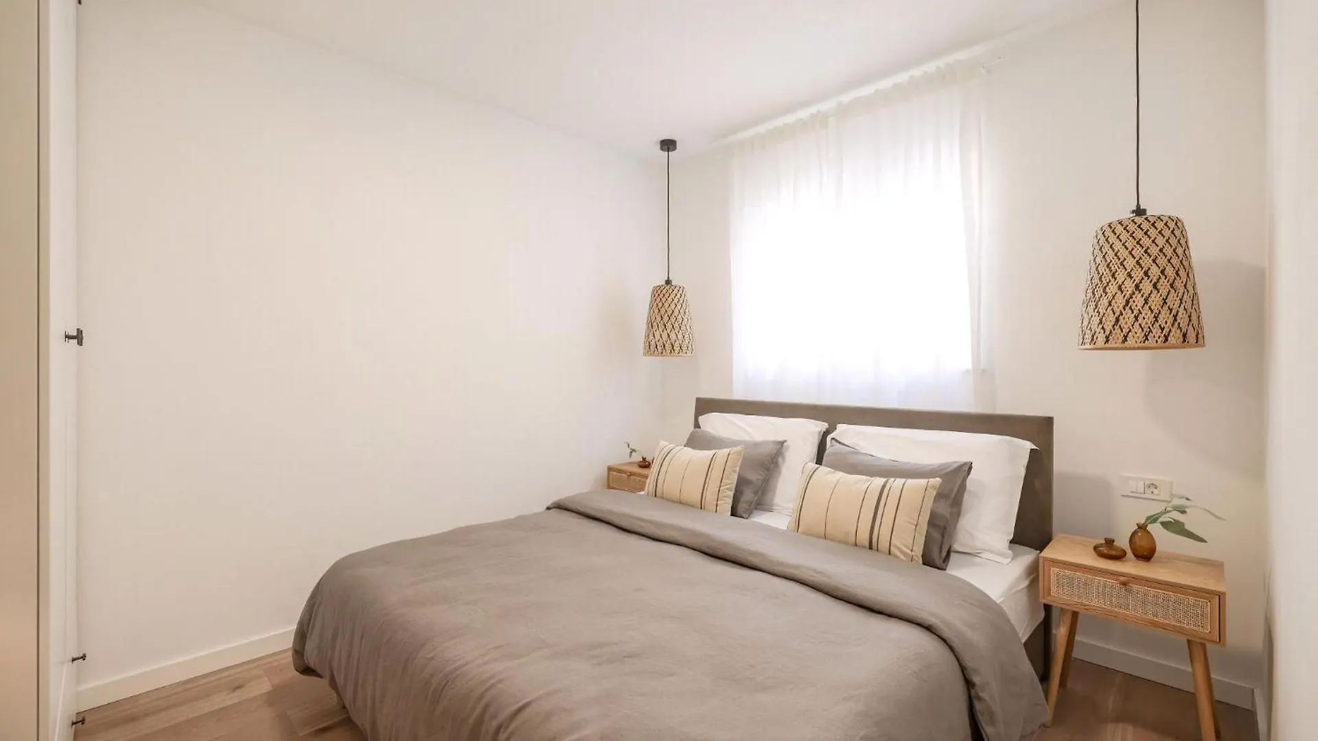 Villa Grota Maslenica Holiday home