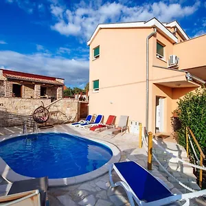  Ferienhaus Splendid In Jasenice
